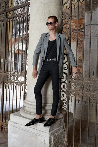 Look 28